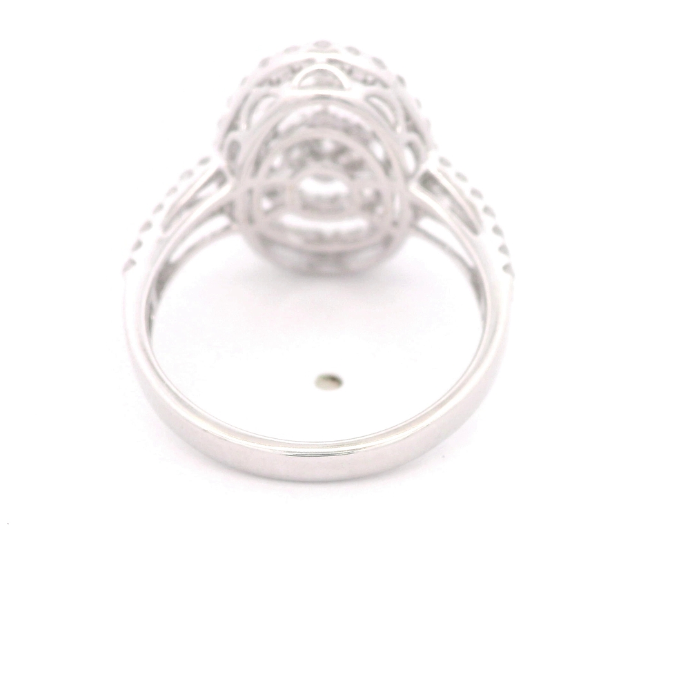 Anillo de Oro Blanco 18K Calado Ovalado con Flor y Diamantes