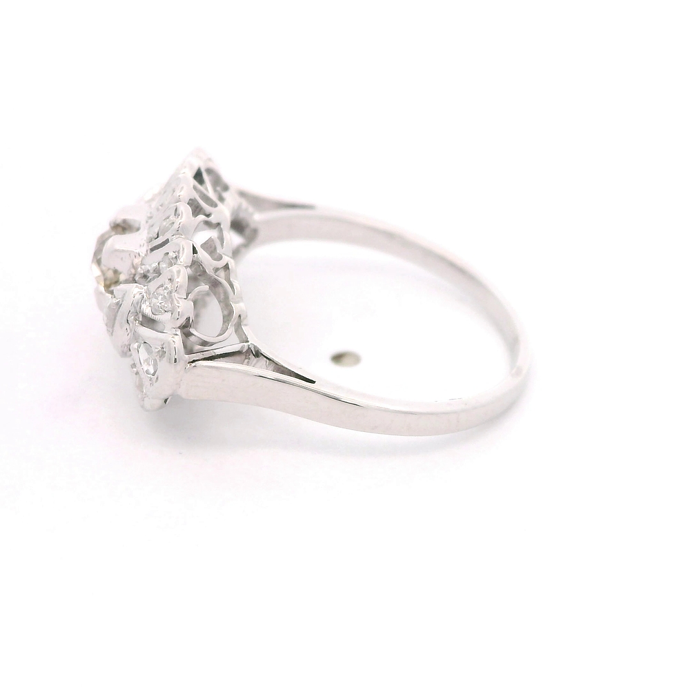 Anillo de Oro Blanco 18K Pavé Rodinado con Diamantes y Diamante Corte Antiguo