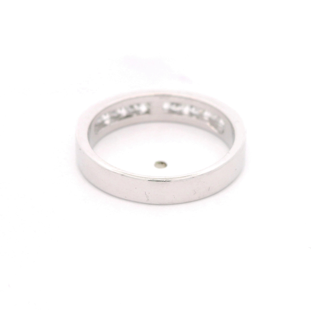 Anillo de Oro Blanco 18K Cintillo Rodinado con 9 Diamantes