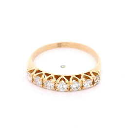 Anillo de Oro Amarillo 18K Cintillo con 7 Diamantes