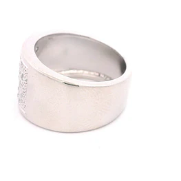 Anillo de Oro Blanco 18K Bombé Rodinado con 27 Diamantes