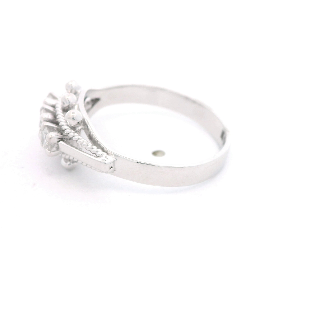 Anillo de Oro Blanco 18K Solfeo Rodinado con 3 Diamantes