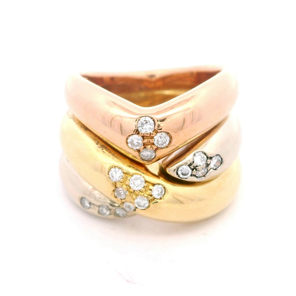 Anillo de Tres Oros 18K Bombé con 17 Diamantes Redondos