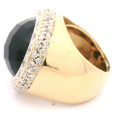Anillo de Oro Amarillo 18K Sello Circular con Diamantes y Piedra Negra Central