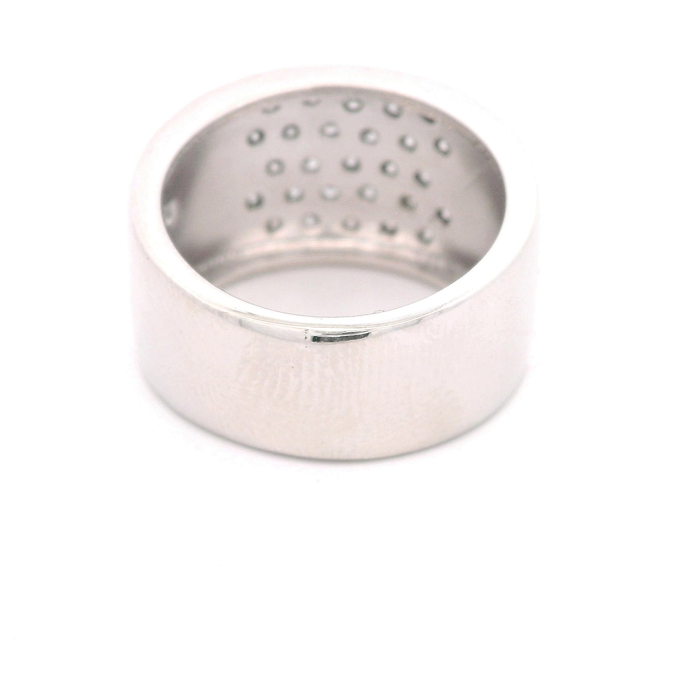 Anillo de Oro Blanco 18K Bombé Rodinado con 27 Diamantes