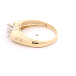 Anillo de Oro Amarillo 14K Cintillo Rombo con Diamantes