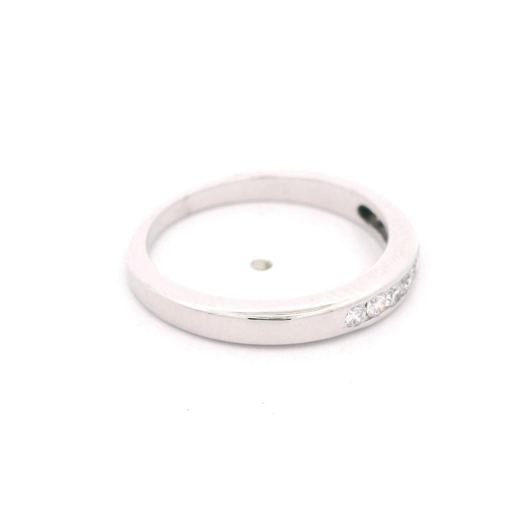 Anillo de Oro Blanco 18K Cintillo Rodinado con 10 Diamantes