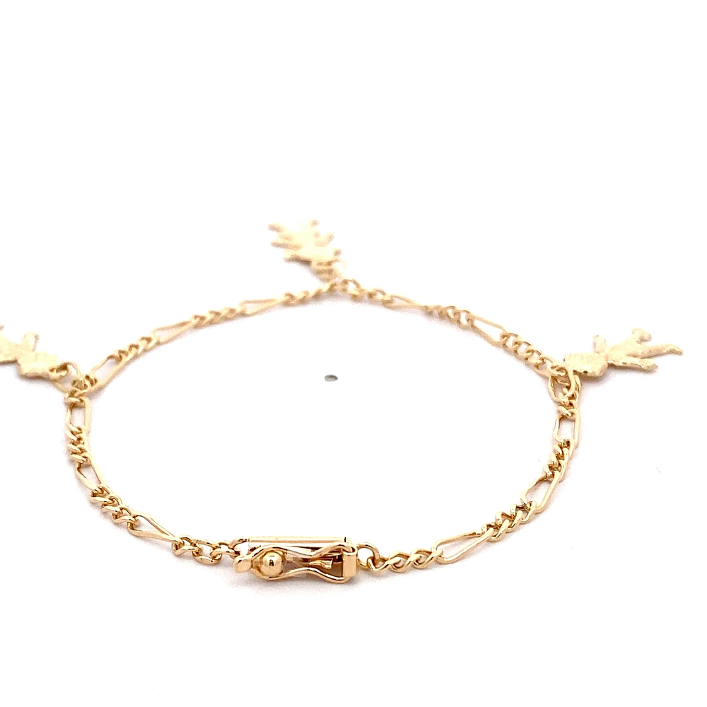 Pulsera de Oro Amarillo 18K Figaro 3x1 con 3 Dijes Colgantes Niños Tallados