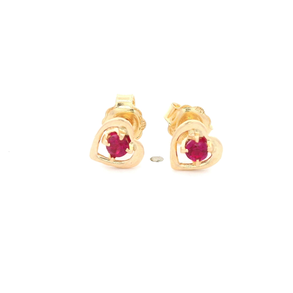 Aros de Oro Amarillo 18K Corazón con 1 Piedra Fucsia