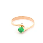 Anillo de Oro Amarillo 18K Espiral Solitario con 1 Piedra Verde