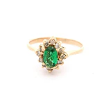 Anillo de Oro Amarillo 18K Lady Di con 1 Piedra Verde y 12 Micropiedras Champagne