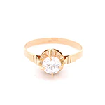Anillo de Oro Amarillo 18K Chaton Circular