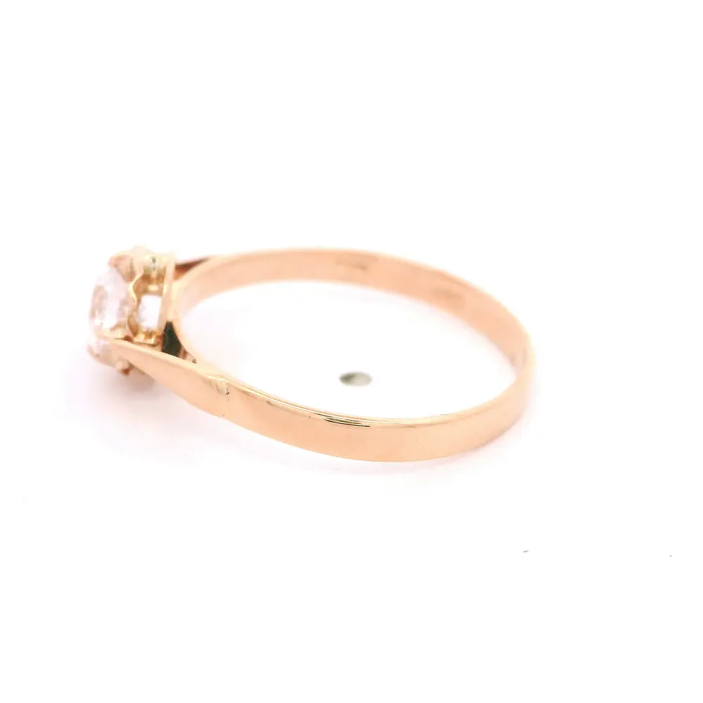 Anillo de Oro Amarillo 18K Chaton Circular
