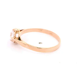 Anillo de Oro Amarillo 18K Chaton Circular