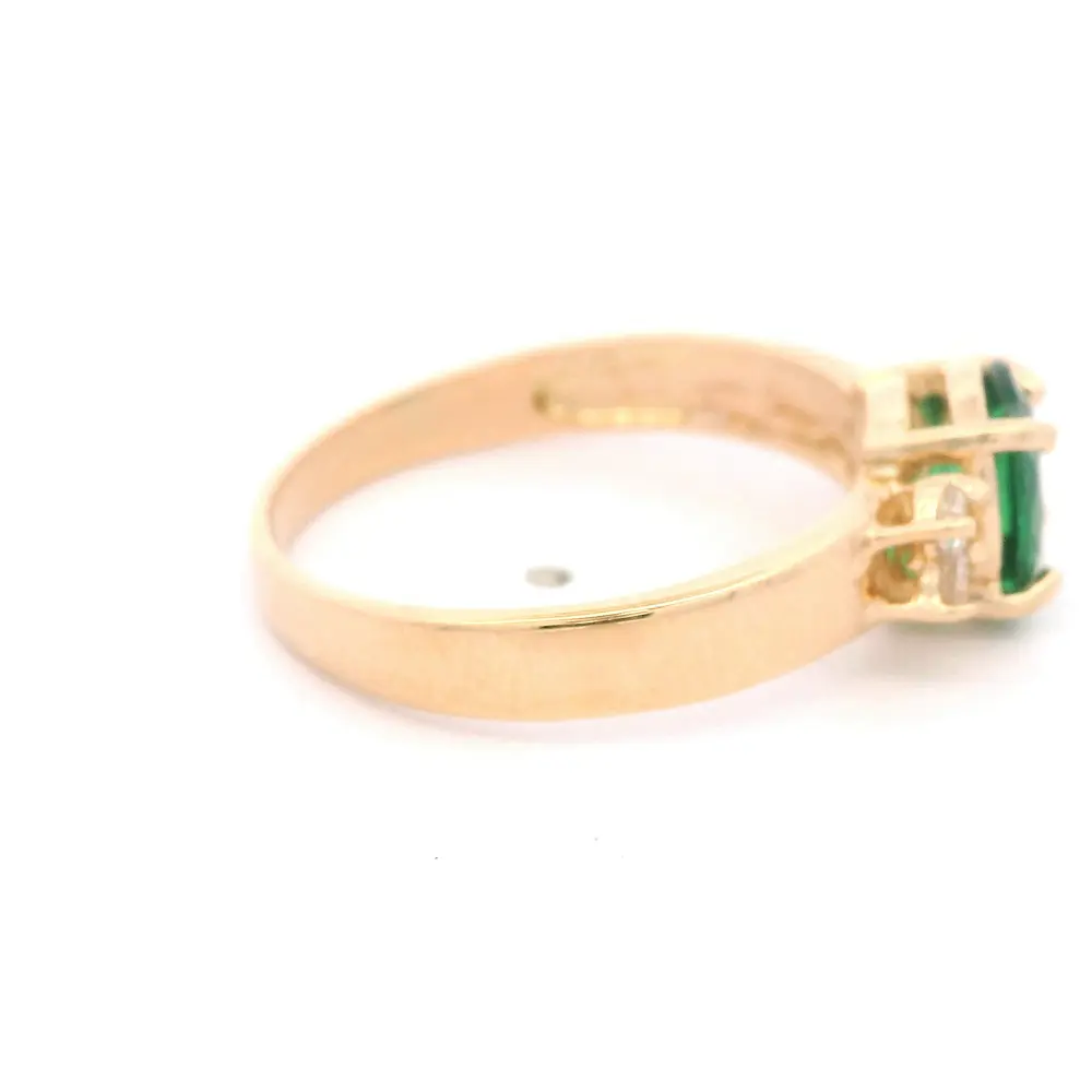 Anillo de Oro Amarillo 18K Ovalado