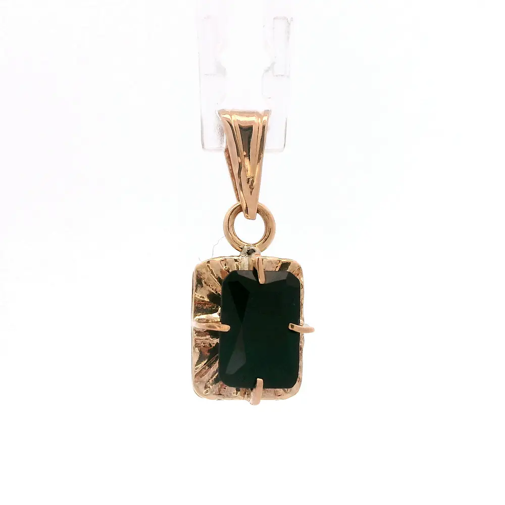 Colgante de Oro Amarillo 18K Chatón con 1 Piedra Negra Rectangular
