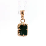 Colgante de Oro Amarillo 18K Chatón con 1 Piedra Negra Rectangular