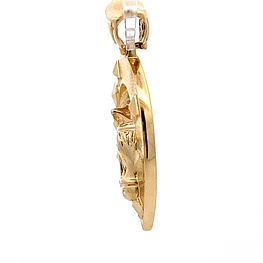 Colgante de Oro Amarillo 18K Herradura con Caballo Tallada