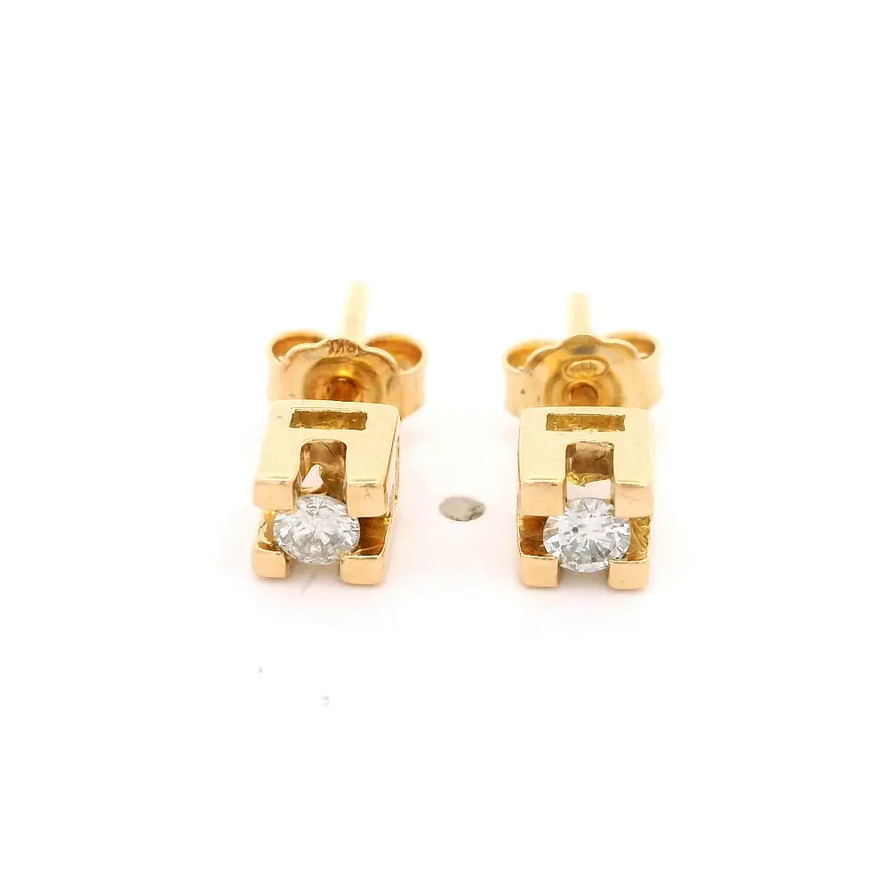 Aros Chatón Cuadrado 18K Oro Amarillo con Diamante