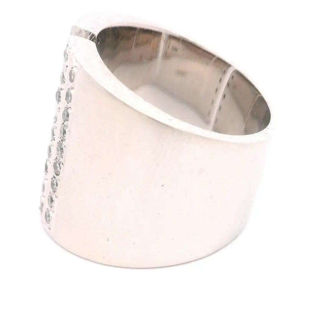 Anillo de Oro Blanco 18K Bombé con 36 Diamantes