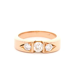 Anillo de Oro Amarillo 18K Trilogía con 3 Diamantes