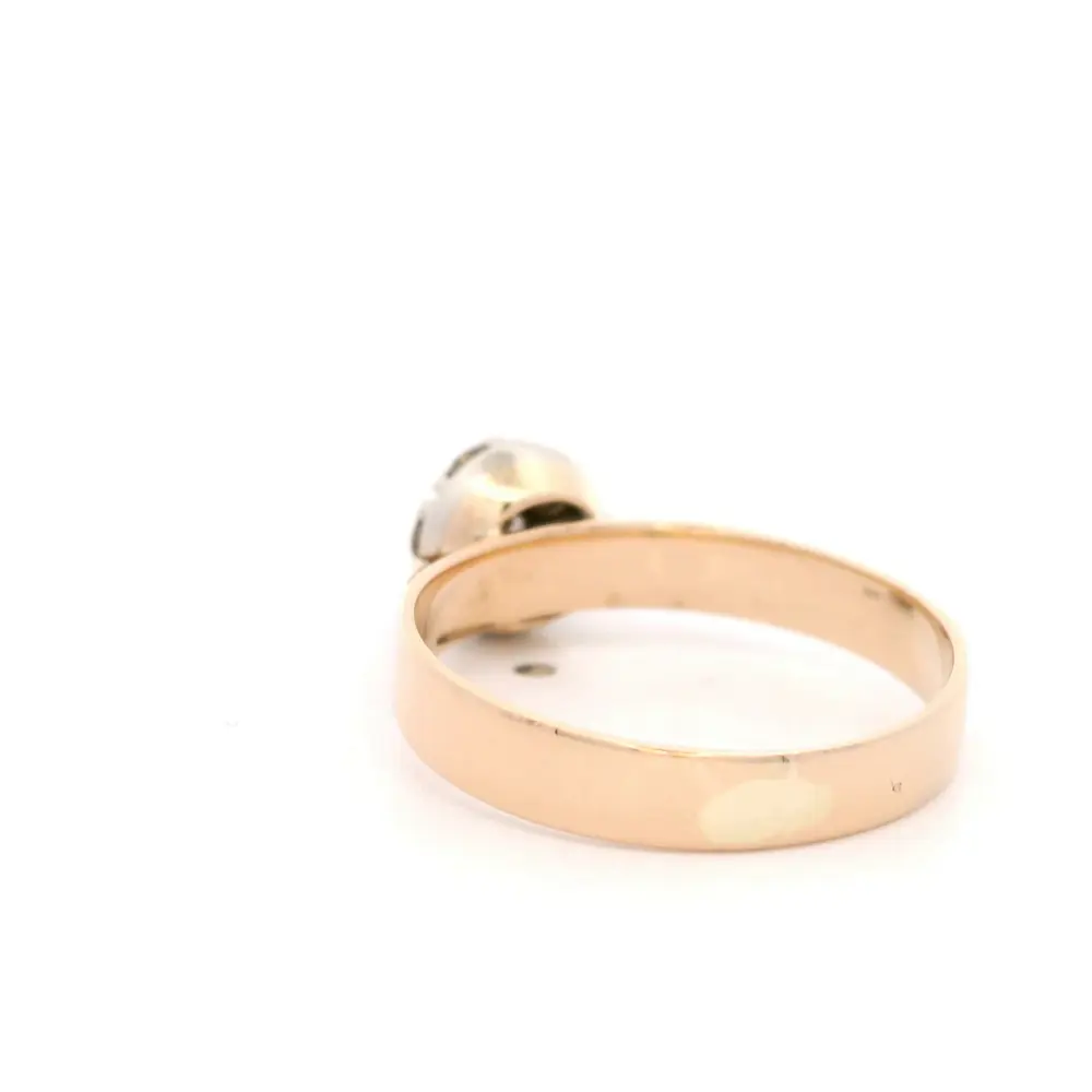 Anillo de Oro Amarillo 18K Flor con 7 Diamantes