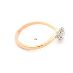 Anillo de Oro Amarillo 18K Crossed Calado con 8 Diamantes