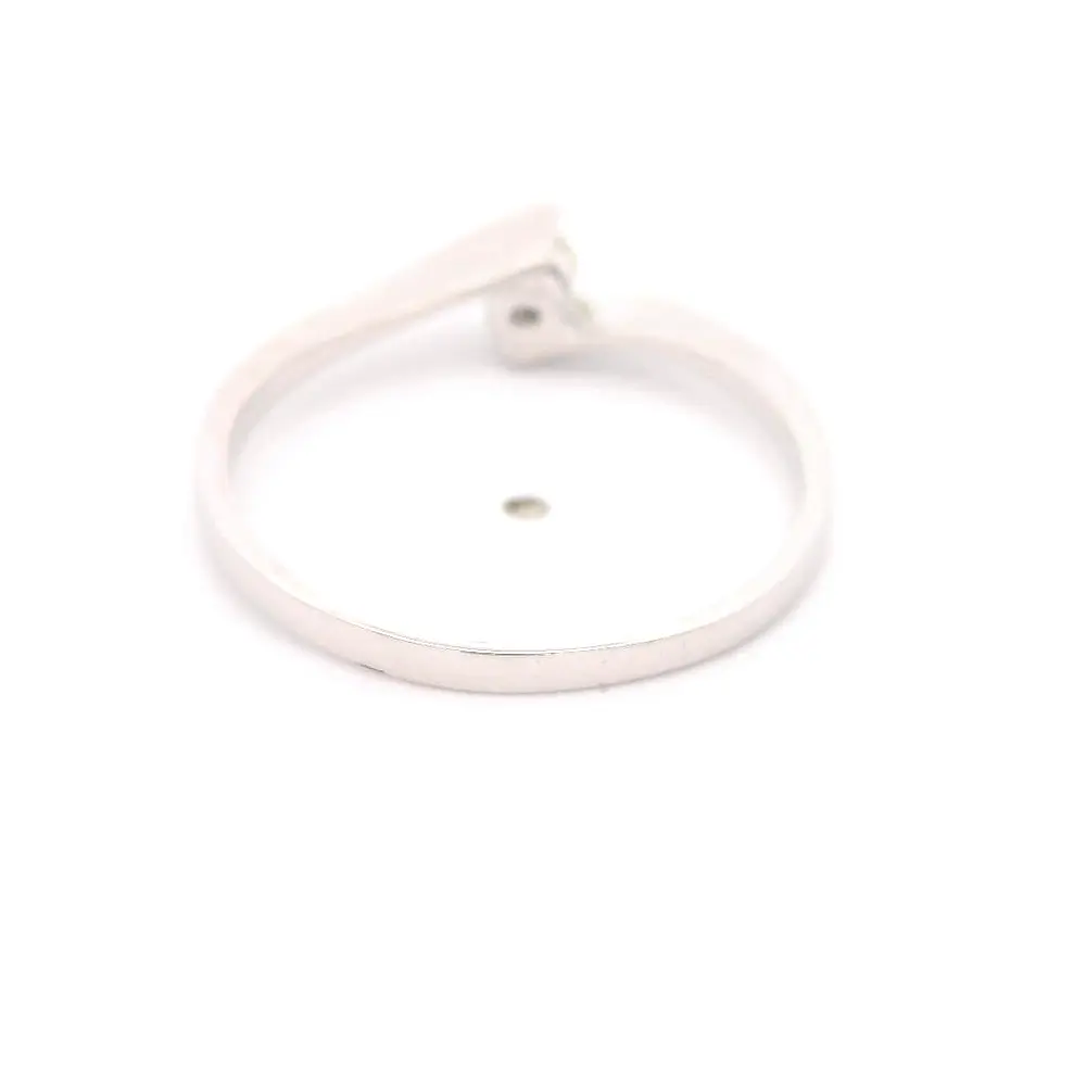 Anillo de Oro Rodinado 18K Solitario con 1 Diamante