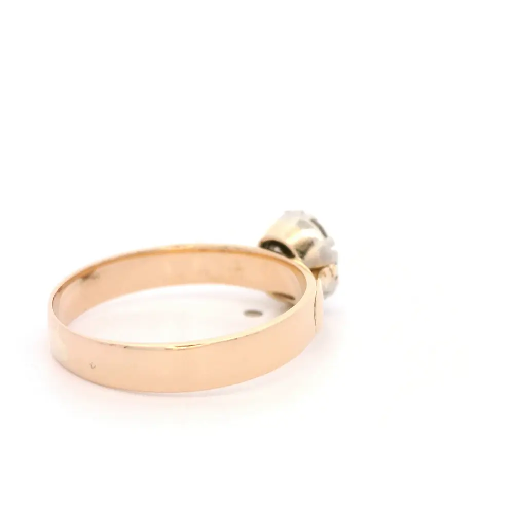 Anillo de Oro Amarillo 18K Flor con 7 Diamantes