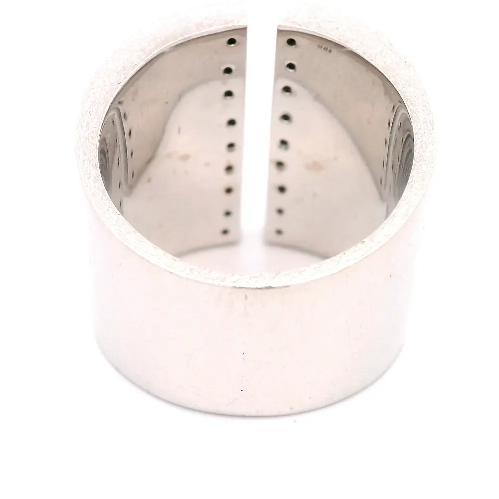 Anillo de Oro Blanco 18K Bombé con 36 Diamantes