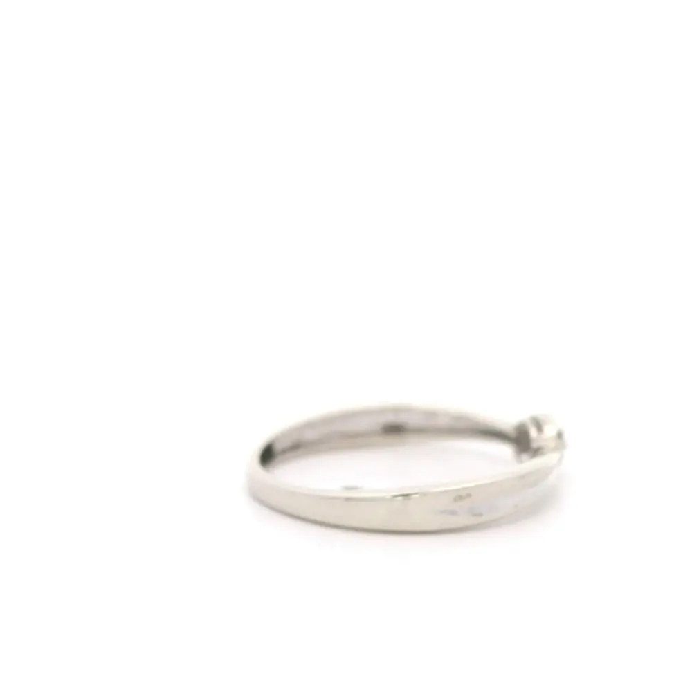 Anillo de Oro Rodinado 18K Solitario Flor con 7 Diamantes