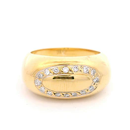 Anillo Bombé Ovalado 18K Oro Amarillo con 16 Diamantes