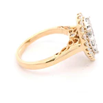 Anillo Gota Ovalada 14K Oro Amarillo con 31 Diamantes