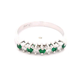 Anillo Cintillo de Platino con 4 Diamantes y 5 Esmeraldas