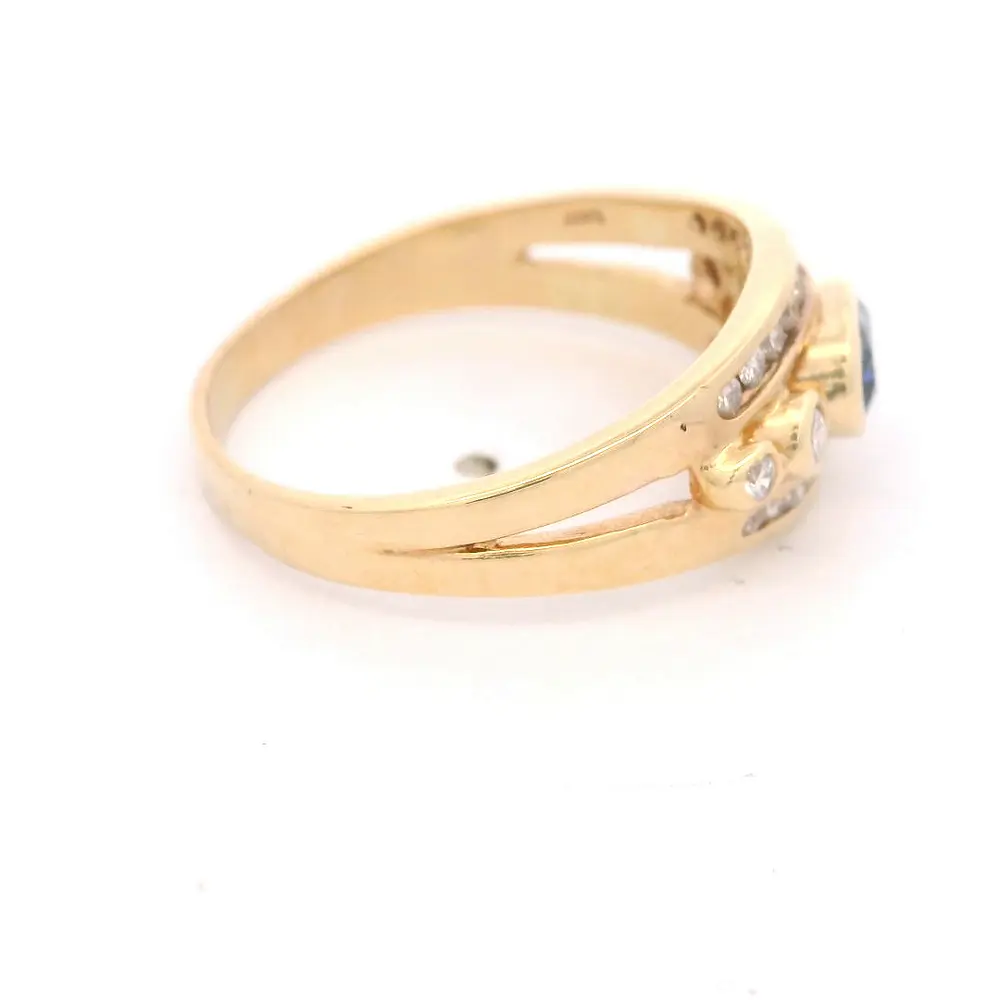Calado Bombé 14K Oro Amarillo con Diamantes y Zafiro