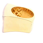 Anillo Sello 18K Dos Oros con 18 Diamantes y Piedra Azul