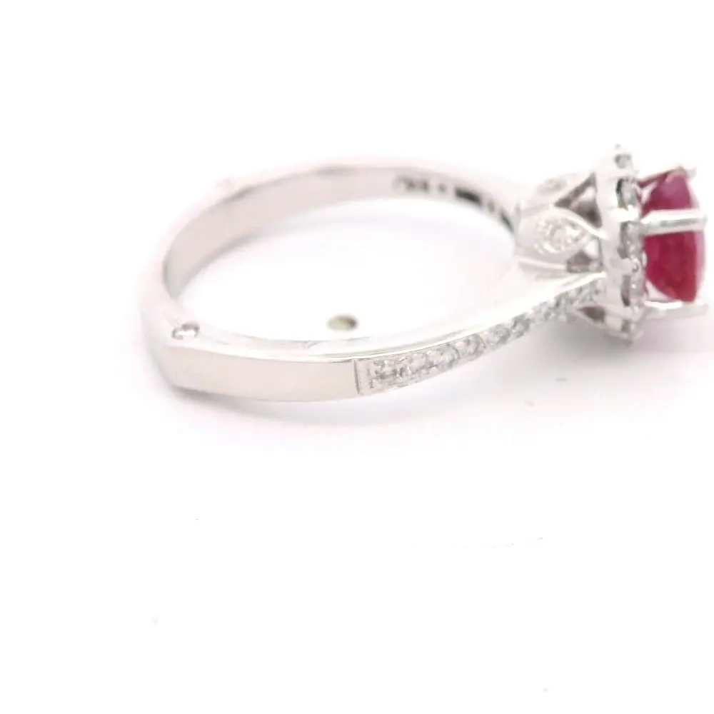 Anillo Halo 18K Rodinado con 36 Diamantes y Rubí Sintético