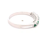 Anillo Cintillo de Platino con 4 Diamantes y 5 Esmeraldas