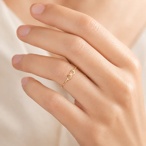 Anillo de Oro Amarillo 18K Infinito Calado