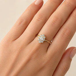 Anillo Lady Di 14K Piedras Incoloras