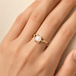 Anillo de Oro Amarillo 18K Pistilos con 1 Perla