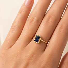 Anillo de Oro Amarillo 18K Chatón Español