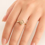 Anillo de Oro Amarillo 18K Rombo