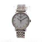 Reloj Tissot Everytime para Mujer Modelo T109210A en Acero 