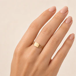 Anillo de Oro Amarillo 18K Mini Sello Calado
