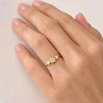 Anillo de Oro Amarillo 18K Flores