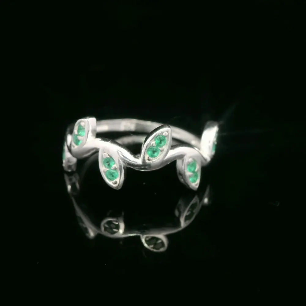 Anillo de Plata Hojas de Laurel con Circones de Colores
