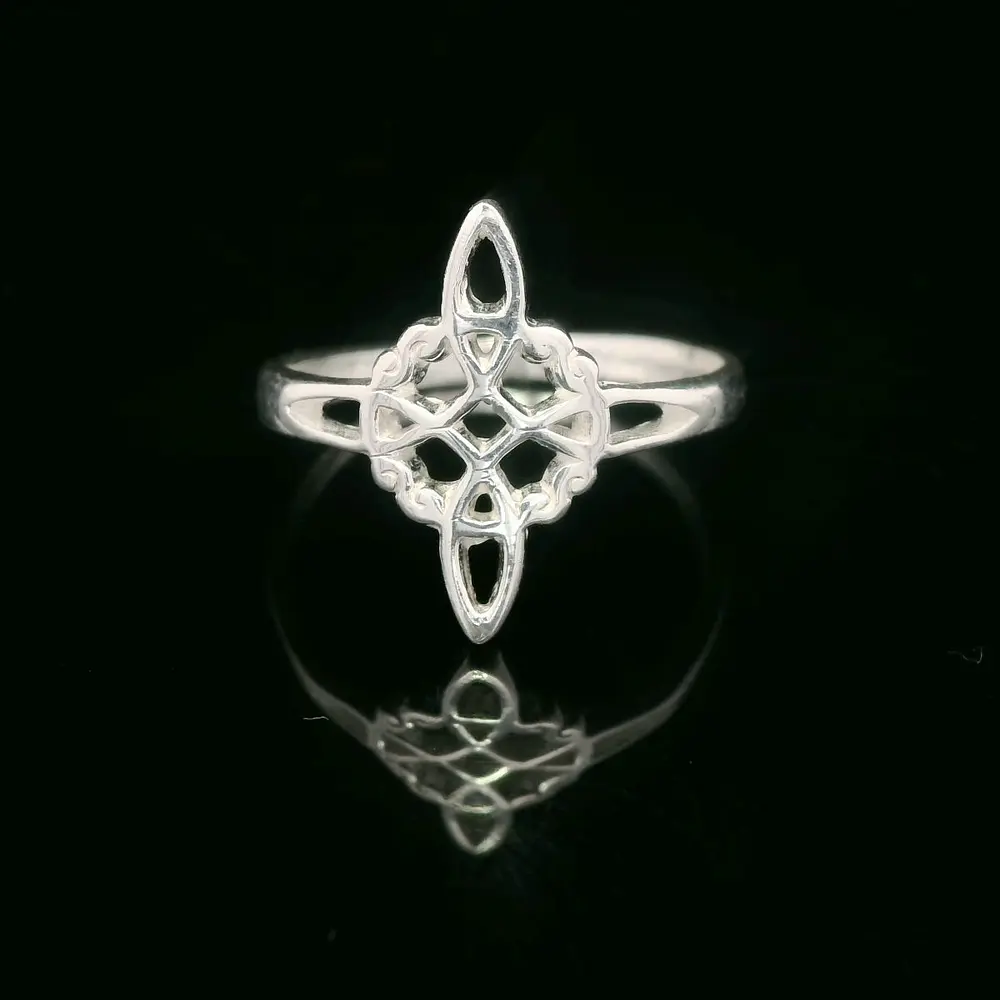 Anillo de Plata Nudo de Bruja Troquelado
