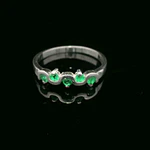 Anillo de Plata Argolla con Centro Ondulado y 5 Circones