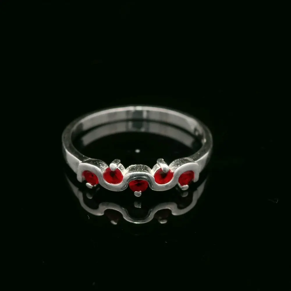 Anillo de Plata Argolla con Centro Ondulado y 5 Circones de Colores
